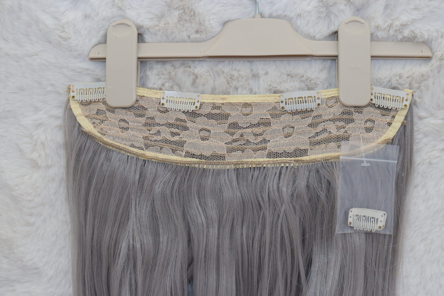 20" Clip-In Curly Extension 1 Piece - Grey